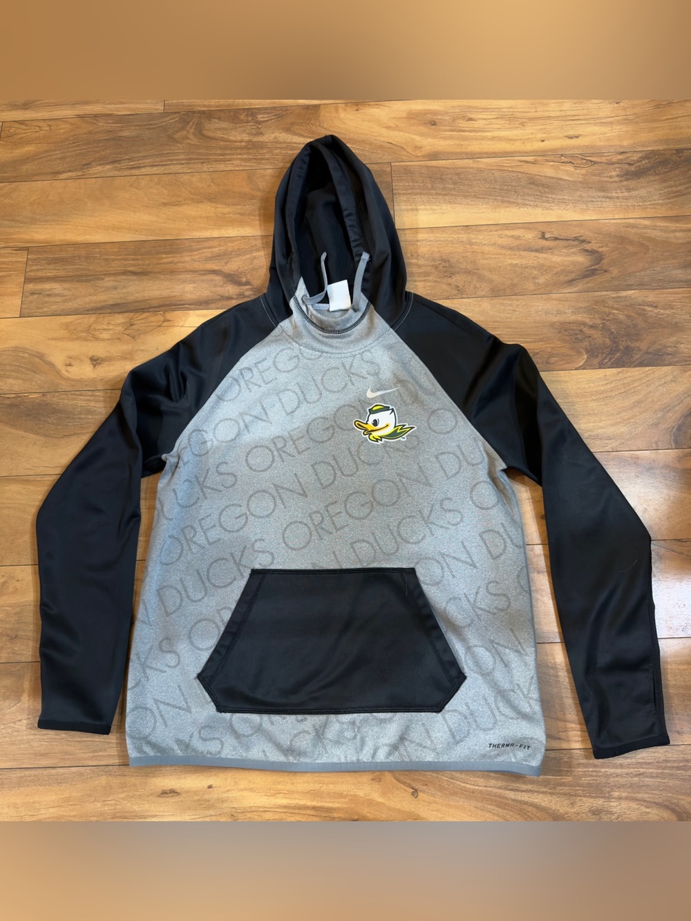 Nike Oregon Ducks Therma-Fit Hoodie Sublimated Text Pattern Raglan Pullover MED